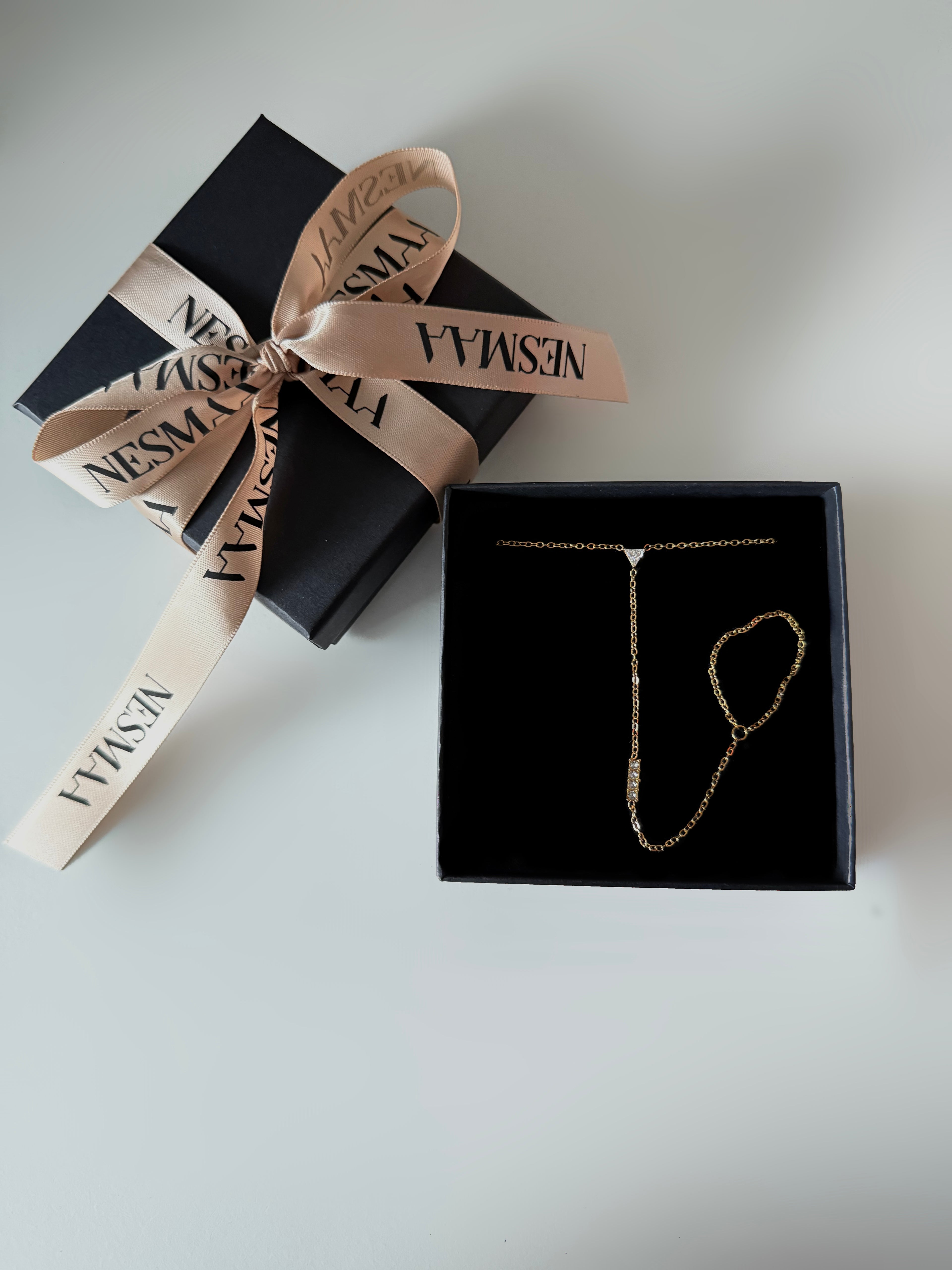 CHAÎNE DE MAIN LIORA